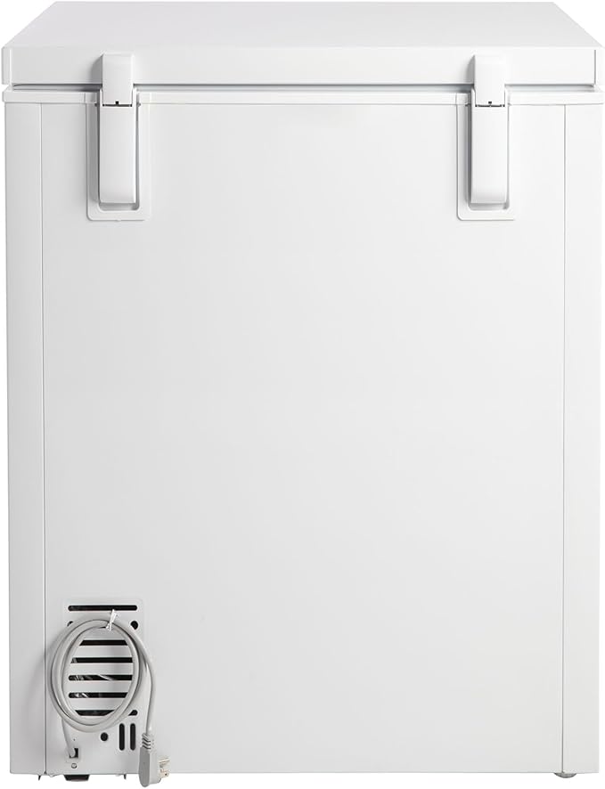 BLACK+DECKER 5.0 Cu. Ft. Chest Freezer, Holds up to 175 Lbs. of Frozen Food with Organizer Basket