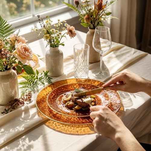 Rubtlamp 100Pcs Amber Gold Plastic Plates, Disposable Plates With Gold Rim, Heavy-duty Party Platos, Hammered Plastic Plates Include 50 Clear Dessert Plates, 50 Dinner Plates for Party