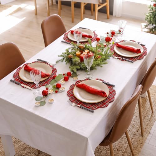 Beeveer 6 Pcs Quilted Placemats Round Plaid Red, Scallop Thanksgiving