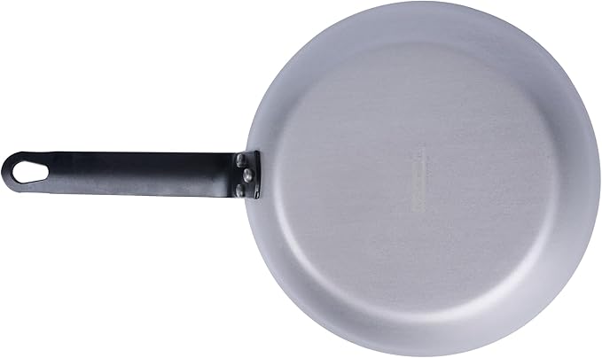 Restaurantware Fry Pan 1 Pack of 8.6 Inches Carbon Steel Non-Stick Searing Pan With Ergonomic Handle Silver For Sauteing and Omelets