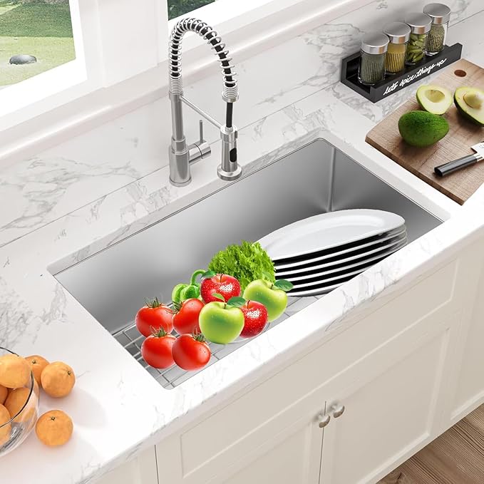 32 inch Undermount Handmade 18 Gauge Single Bowl Stainless Steel Kitchen Sink with Accessories