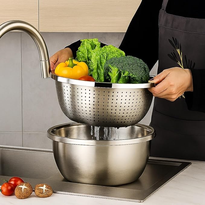 4 Pcs Stainless Steel Mixing Bowls Drain Basket, Set with Strainer, 24 cm/9.45 in and 30 cm/11.8 in Solid and Perforated Bowls, Rust-Resistant Kitchen Helper for Washing, Draining, and Filtering