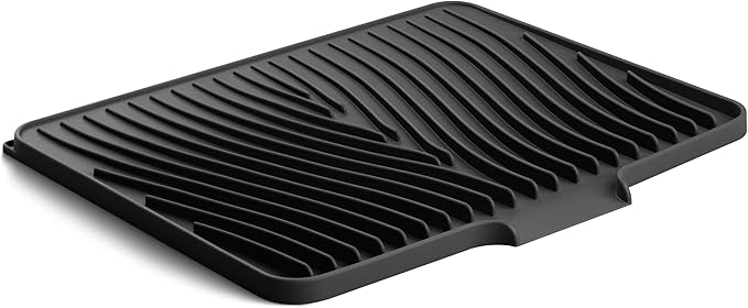Fuyit Silicone Dish Drying Mat with Raised Drain Lip, Inclined Design, 16" x 13" Heat Resistant Non-Slip Mat for Kitchen Counter or Sink (Black）