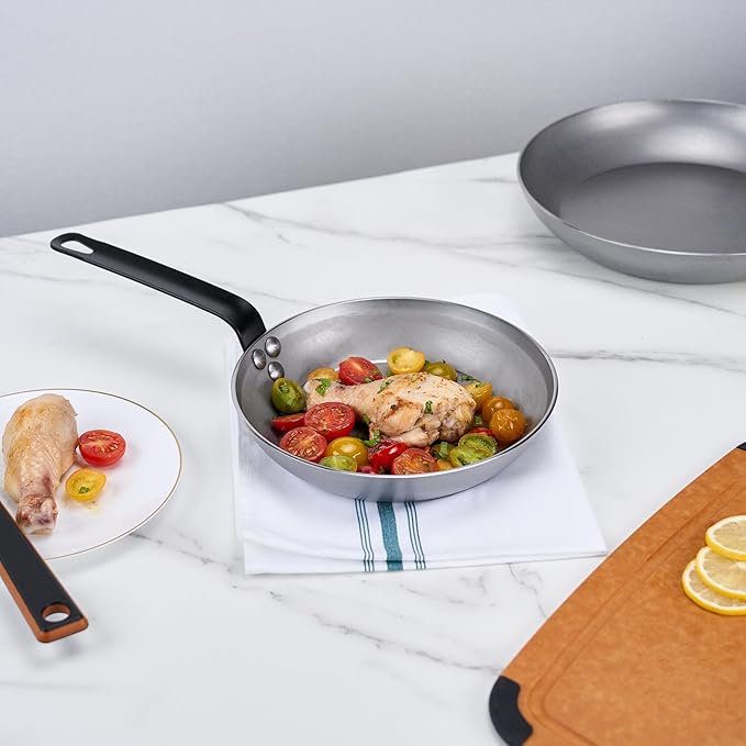 Restaurantware Fry Pan 1 Pack of 8.6 Inches Carbon Steel Non-Stick Searing Pan With Ergonomic Handle Silver For Sauteing and Omelets