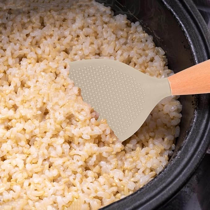 1pcs vertical heat-resistant silicone rice cooker spoon, non stick cooking spoon, anti scald kitchen tool, household electric shovel heat-resistant and anti scald rice spoon (beige)