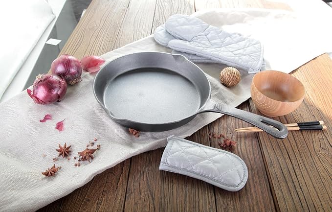 Cast Iron Skillet Handle Covers, Pot Handle Covers Heat Resistant, Heat Resistant Pot Pan Skillet Hot Handle Holder Sleeves Mitt Cover for Kitchen, BBQ and Baking Cookware (2, Silver)