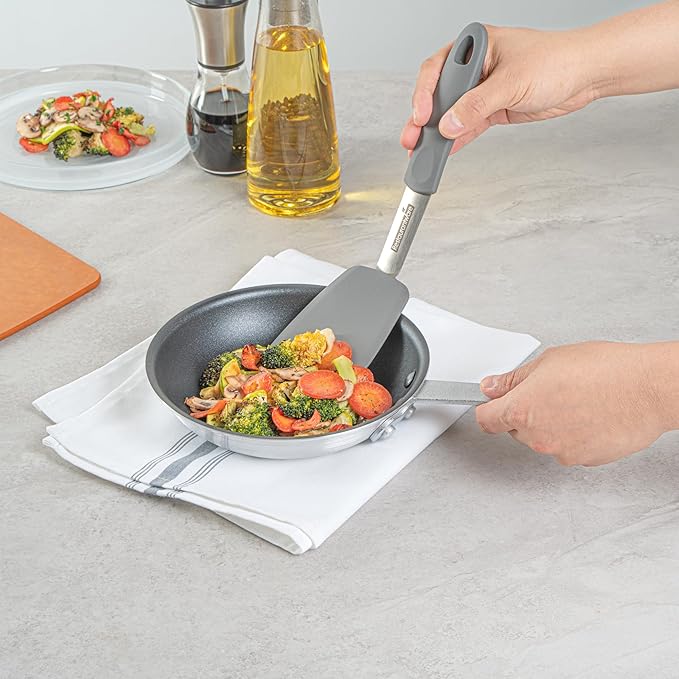 Restaurantware-Met Lux 7 Inch Fry Pans, 6 No-Stick Frying Pans - Induction-Ready, Triple-Riveted, Black Aluminum Cooking Skillets, Durable, For Searing, Sautéing, And Browning Food