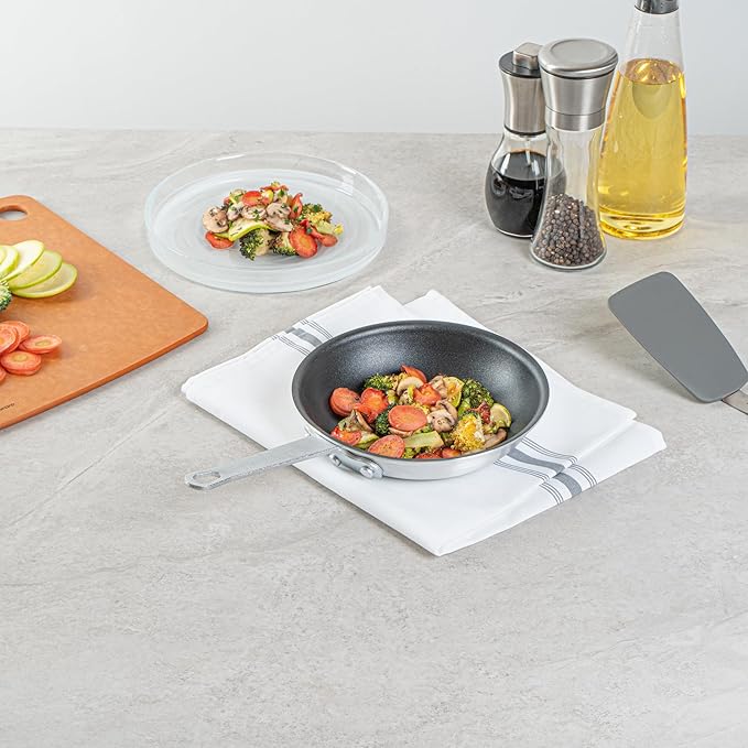 Restaurantware-Met Lux 7 Inch Fry Pans, 6 No-Stick Frying Pans - Induction-Ready, Triple-Riveted, Black Aluminum Cooking Skillets, Durable, For Searing, Sautéing, And Browning Food