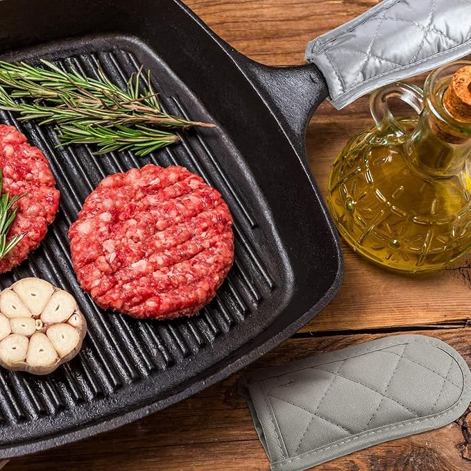 Cast Iron Skillet Handle Covers, Pot Handle Covers Heat Resistant, Heat Resistant Pot Pan Skillet Hot Handle Holder Sleeves Mitt Cover for Kitchen, BBQ and Baking Cookware (4, Silver)